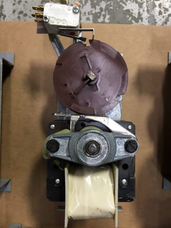 DIXIE NARCO LATER SINGLE COLUMN BROWN CAM MOTOR WITH SQUARE BLACK BOX